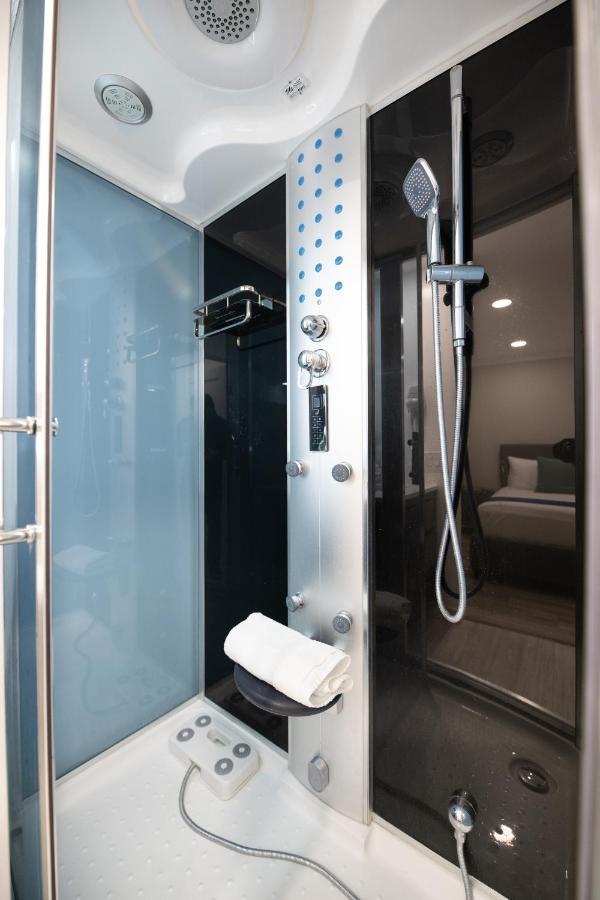 Omeo Suites Alhambra Exteriör bild