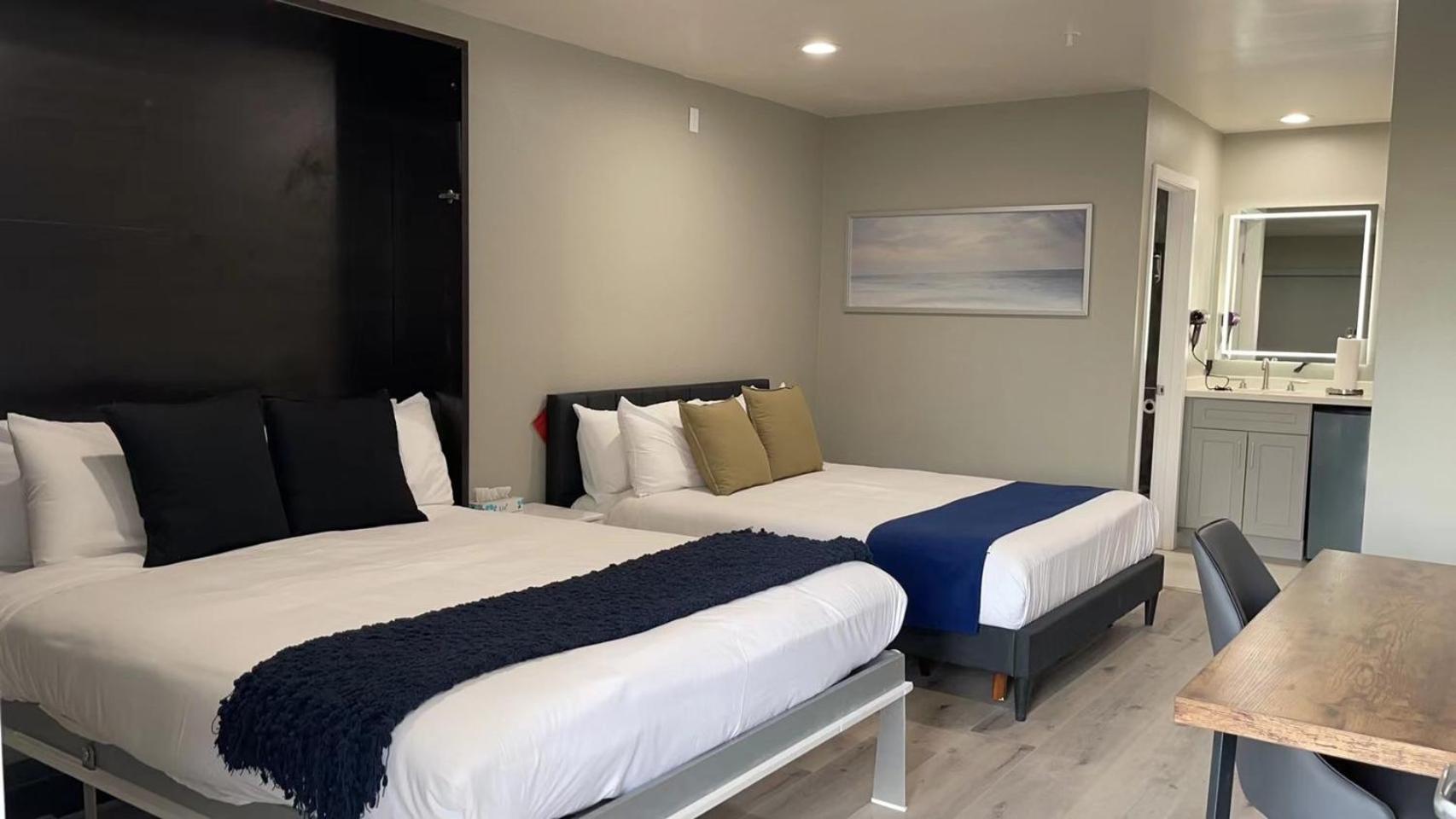 Omeo Suites Alhambra Rum bild